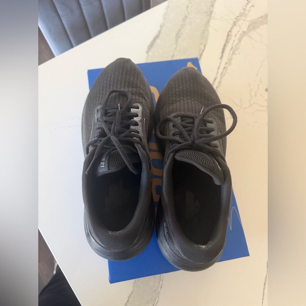Brooks womens glycerin 21 Black Athletic Running Shoes 10.5
